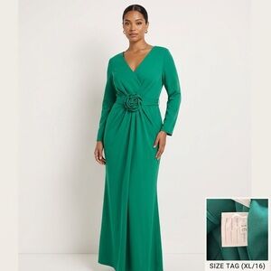 Emerald Long Sleeve Maxi Dress - Sleek Women's Dress